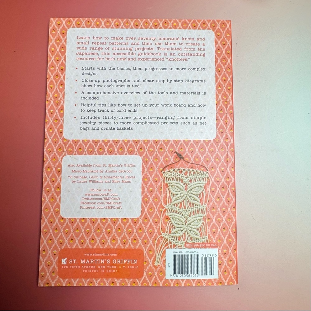 Macrame Pattern Book - Picture 2 of 10